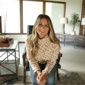 Meet your Posher, Alexis